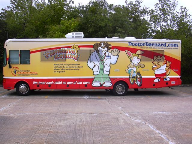 Vehicle Lettering and Wraps