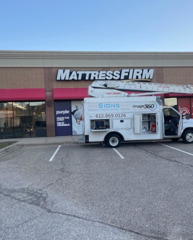 3D Signs & Dimensional Letters