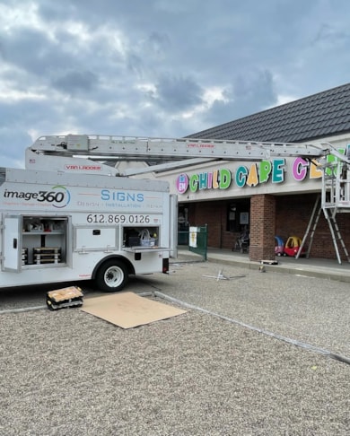 3D Signs & Dimensional Letters