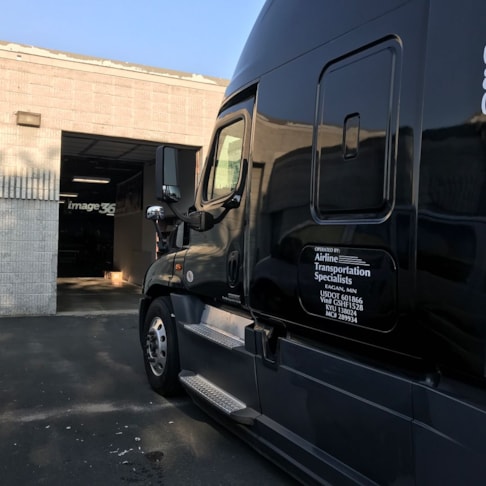 Vehicle Graphics & Lettering