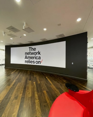 Wall Murals & Graphics