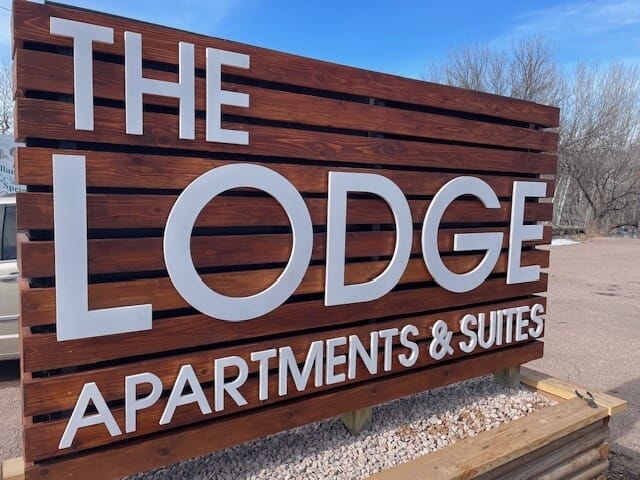 3D Signs & Dimensional Letters