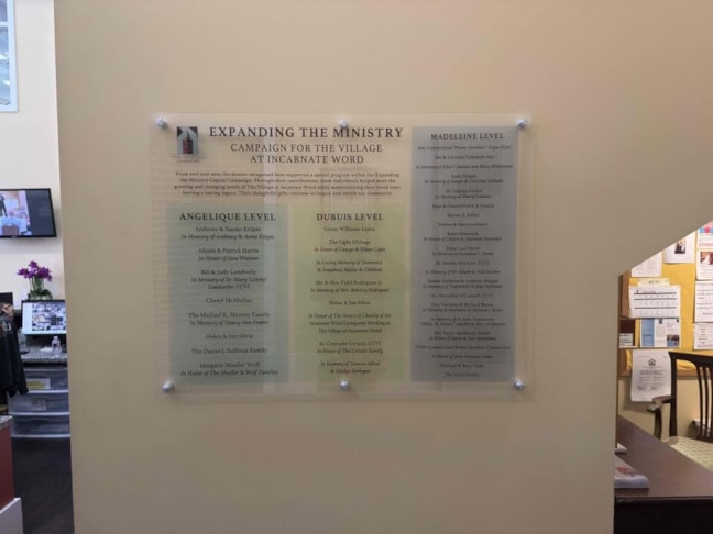 Custom Acrylic & Plastic Displays