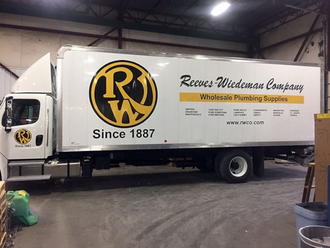 Fleet Graphics for Reeves-Wiedeman in Kansas City, Missouri