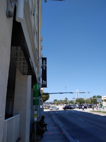 Boulevard & Street Pole Banners | Retail Signs