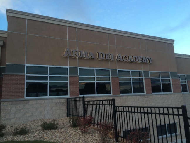 3D Signs & Dimensional Letters & Logos