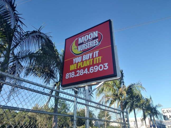 Pole Mounted Light Box