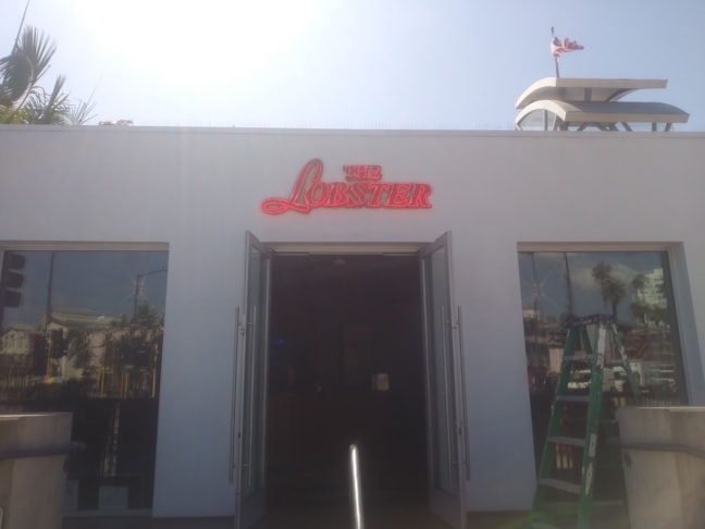 Edgelit and Backlit Signs