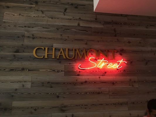 Edgelit and Backlit Signs