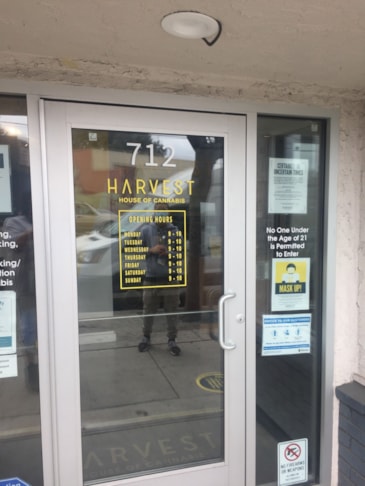 Window Decals, Signage & Graphics