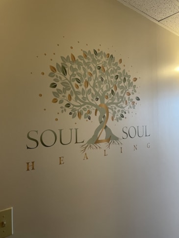 Wall Murals & Graphics