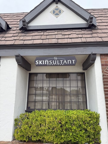 Hanging Signs & Ceiling Displays