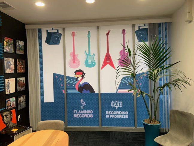 Graphics & Wall Murals