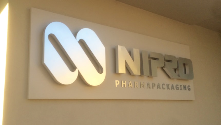 Dimensional Letters (Exterior)