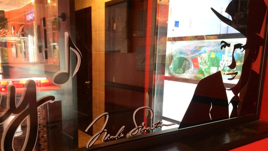 Menus & Restaurant Signage