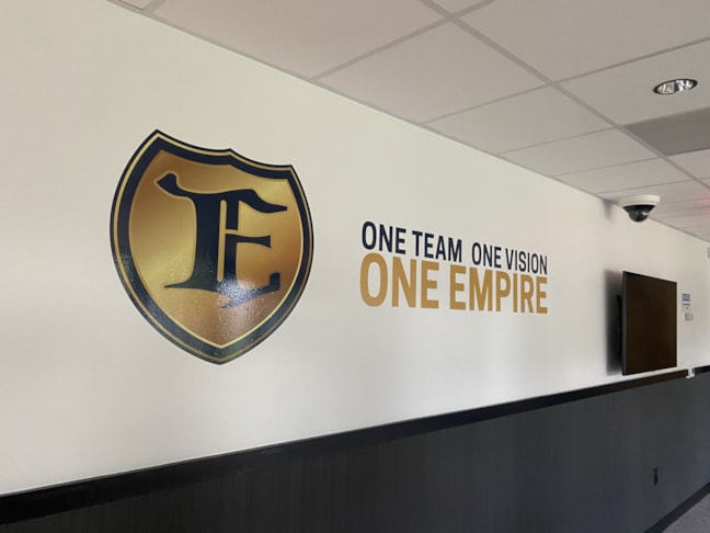 Graphics & Wall Murals