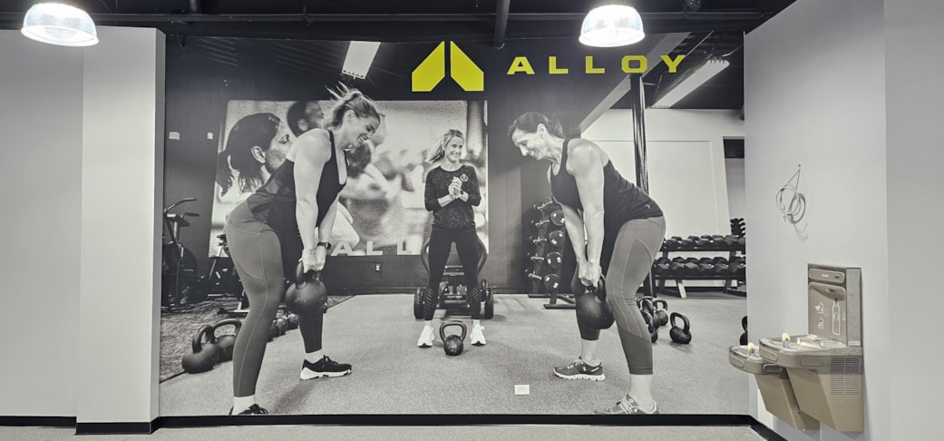 Wall Murals & Graphics