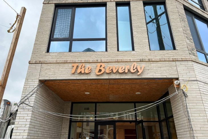 Edgelit and Backlit Signs | Hospitality & Lodging