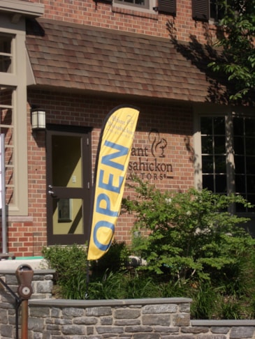 Feather Flags & Flutter Flags in [city]