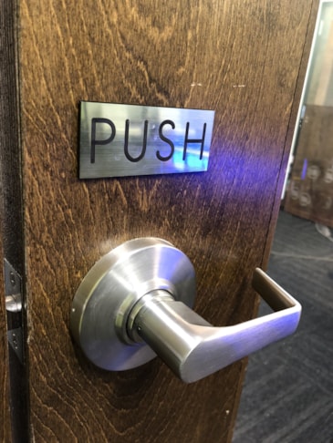 Badges & Name Plates