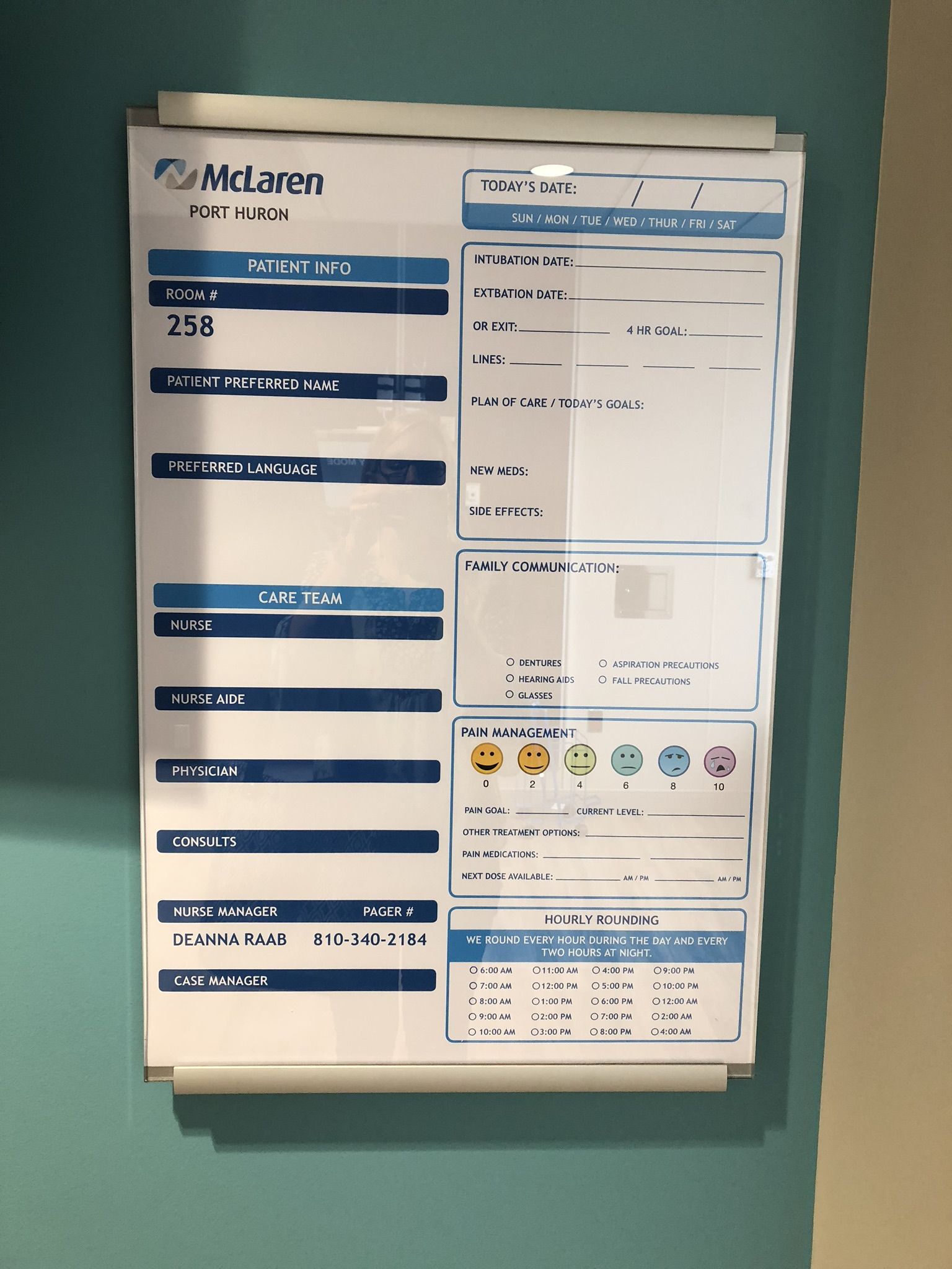 Custom glass whiteboard 