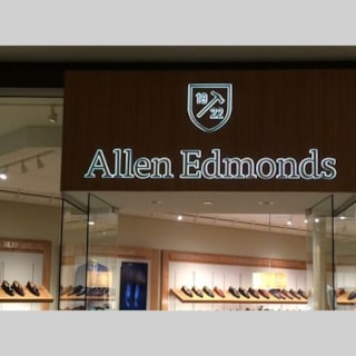 - imgage360-richfield-MN-illuminated-channel-letters-allen-edmonds