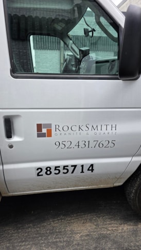 Vehicle Graphics & Lettering