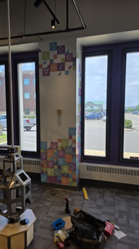 Wall Murals & Graphics