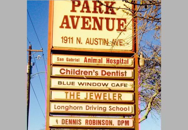  - Image360-Round-rock-illuminated-pylon