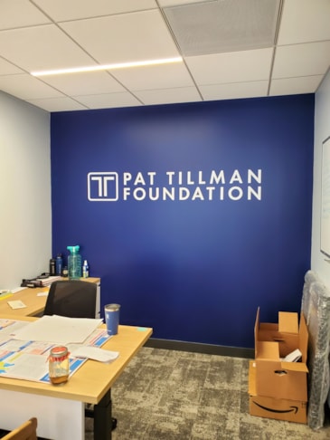 Wall Murals & Graphics