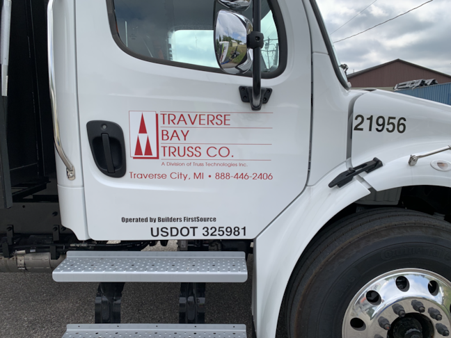 Vehicle Graphics & Lettering