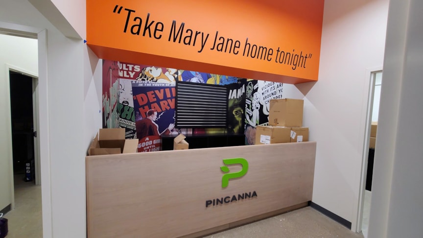 Custom Decals, Wraps & Lettering