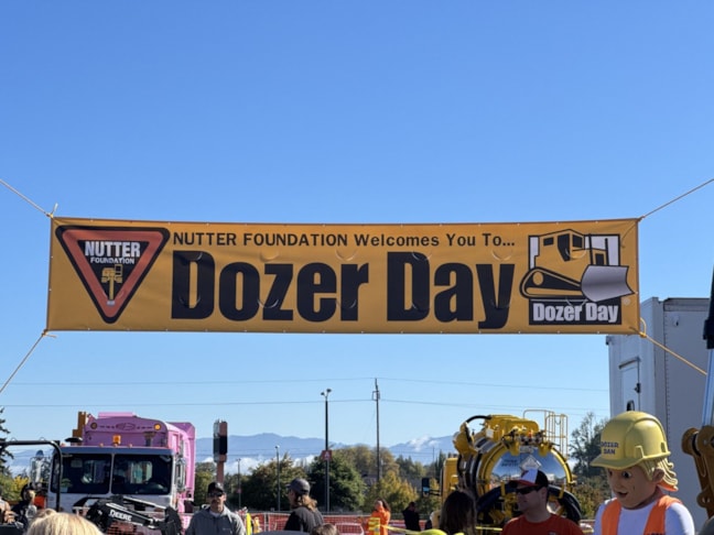 Fabric & Vinyl Outdoor Banners | Construction Signs