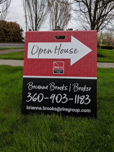 A-Frames & Sidewalk Signs