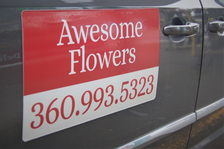 Magnetic Vehicle Signs