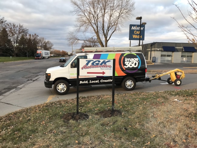 Parking Lot Signs | Retail Signs