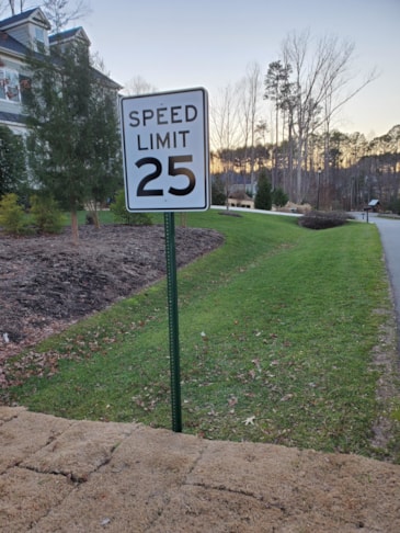 Traffic Control Signage | Property Management and Apartment Signs