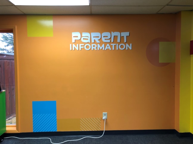 Wall Murals & Graphics