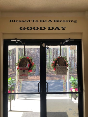 Wall Murals & Graphics