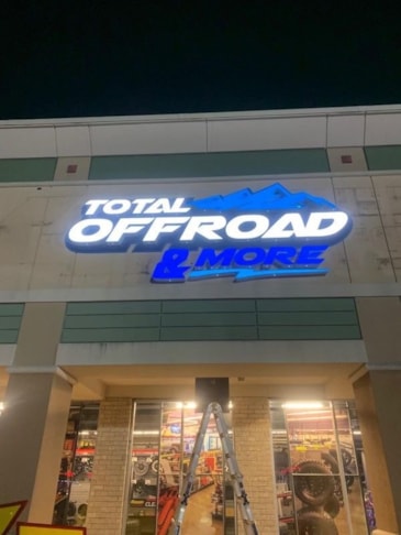 3D Signs & Dimensional Letters