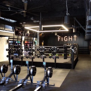 illuminated signs, marquee signs, vintage signs, neon signs