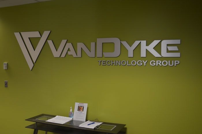 3D Signs & Dimensional Lettering