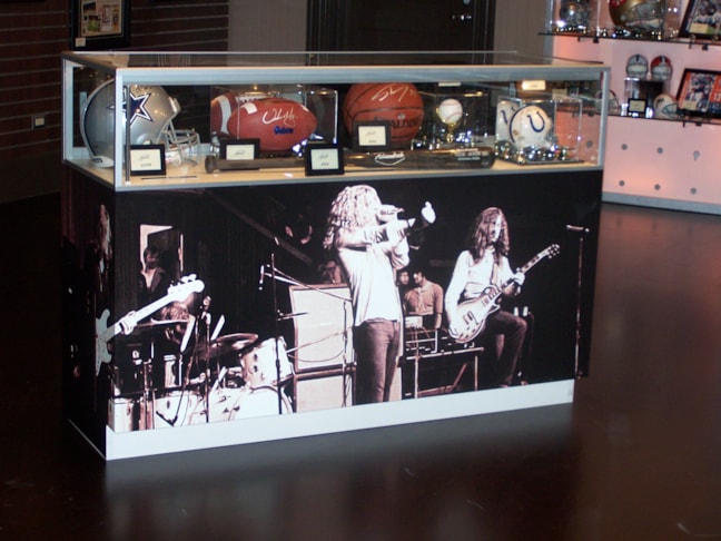 Display Cases and Message Board Signs