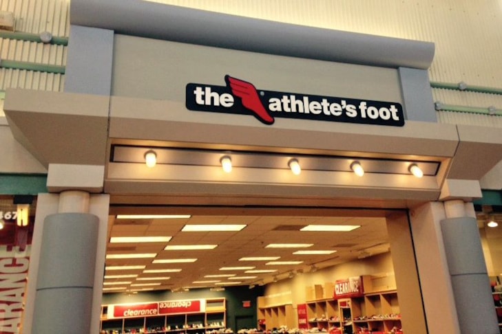 Attractive temporary store signs