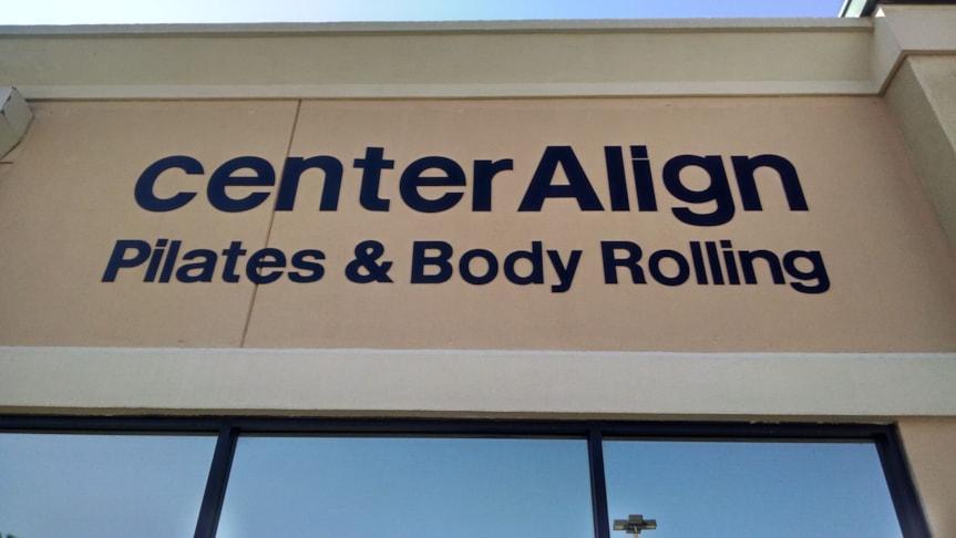 Non Lighted Black Acrylic Building Sign for Local Retail Studio