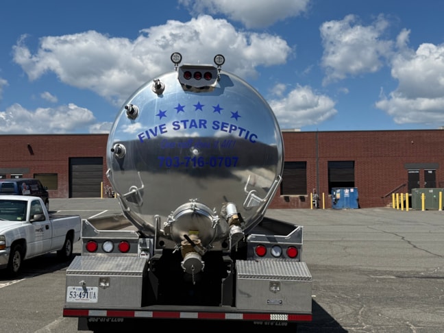 Vehicle Graphics & Lettering 