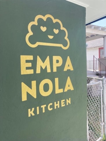 Wall Murals & Graphics