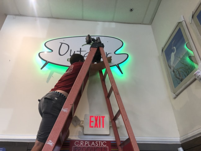 Edgelit and Backlit Signs