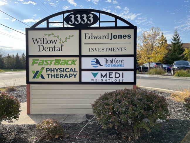 Monument Signs | Retail