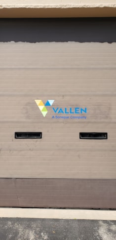 Wall Graphics, Murals, & Custom Wallpaper